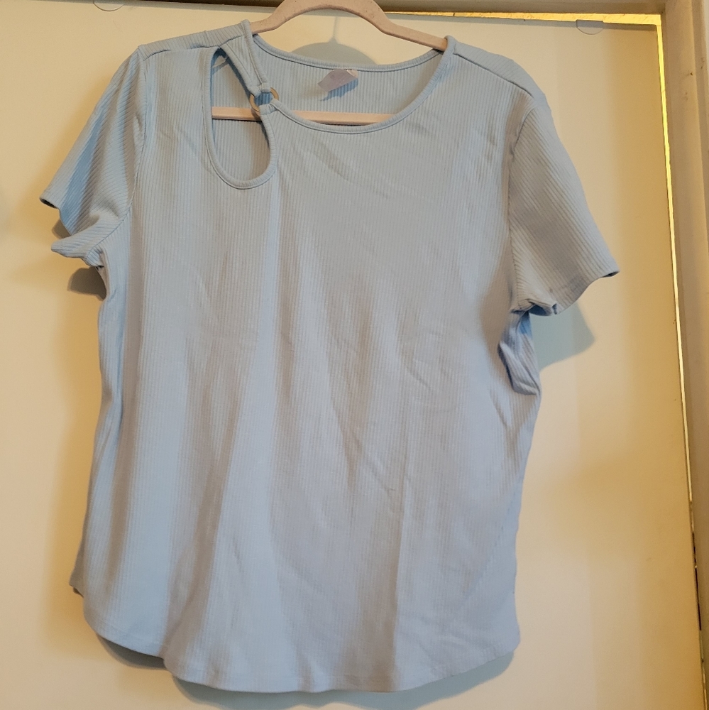Short sleeve top